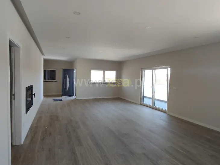 main-listing-picture-0