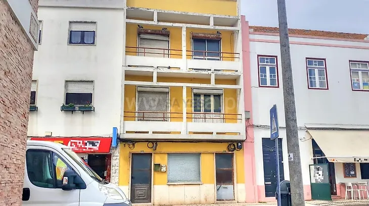 main-listing-picture-0