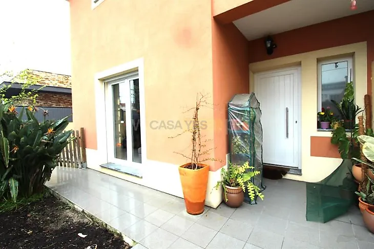 main-listing-picture-0