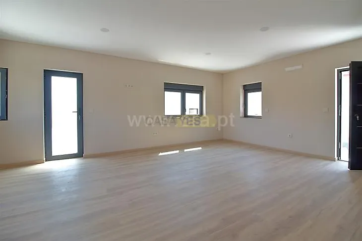 main-listing-picture-0