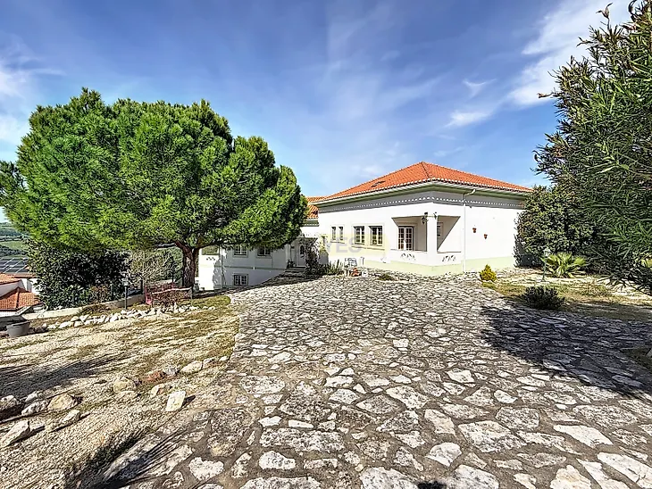main-listing-picture-0