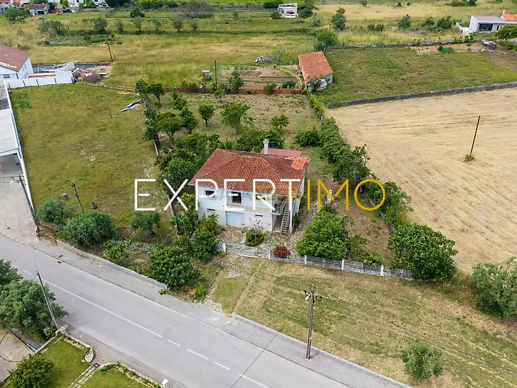 main-listing-picture-0