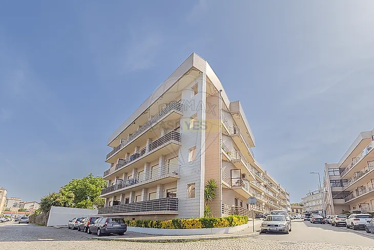 main-listing-picture-0