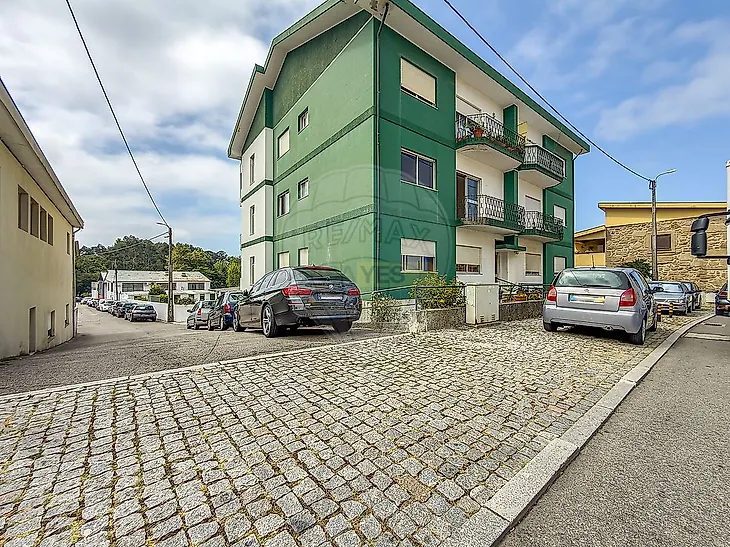 main-listing-picture-0