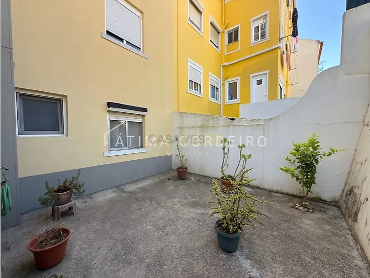 main-listing-picture-0