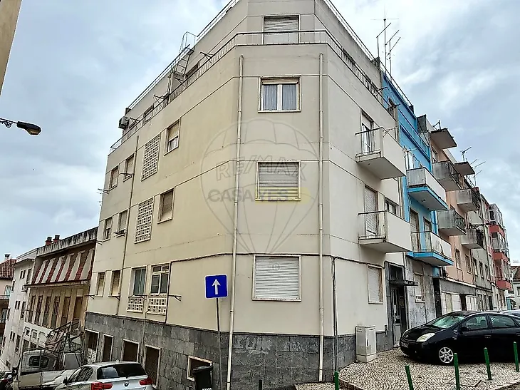 main-listing-picture-0