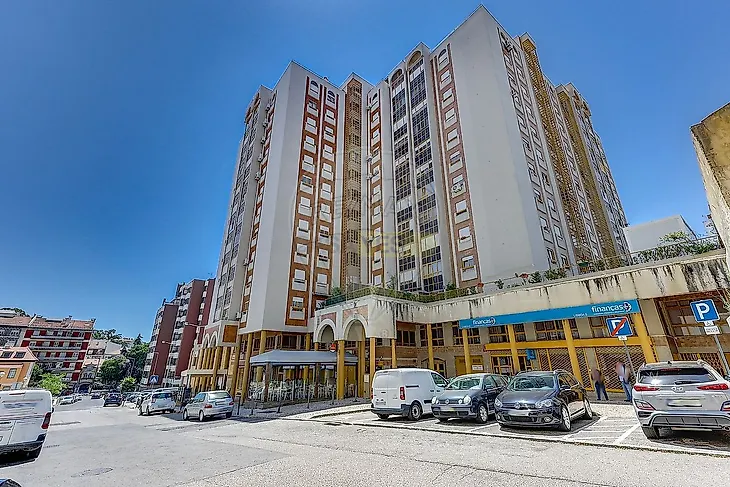 main-listing-picture-0