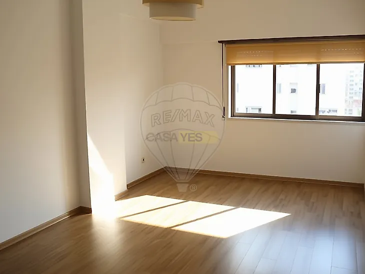 main-listing-picture-0
