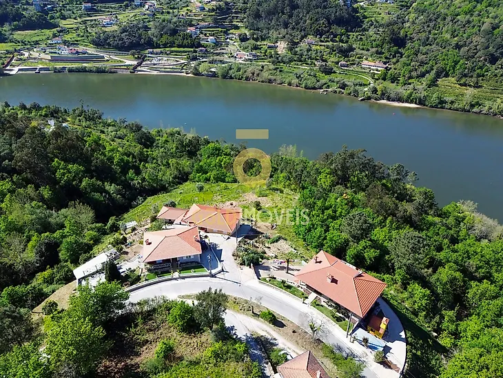 main-listing-picture-0