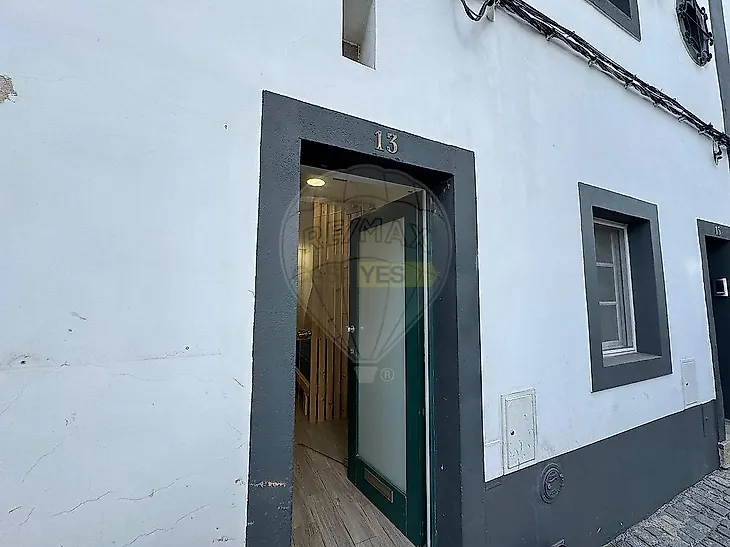 main-listing-picture-0
