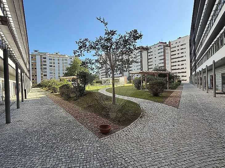main-listing-picture-0