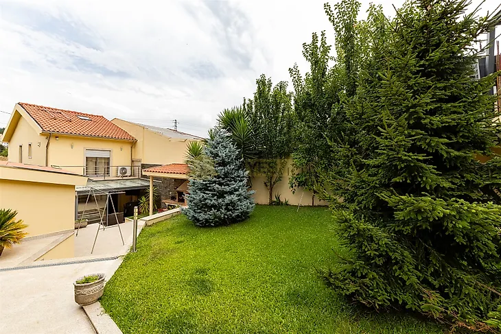 main-listing-picture-0