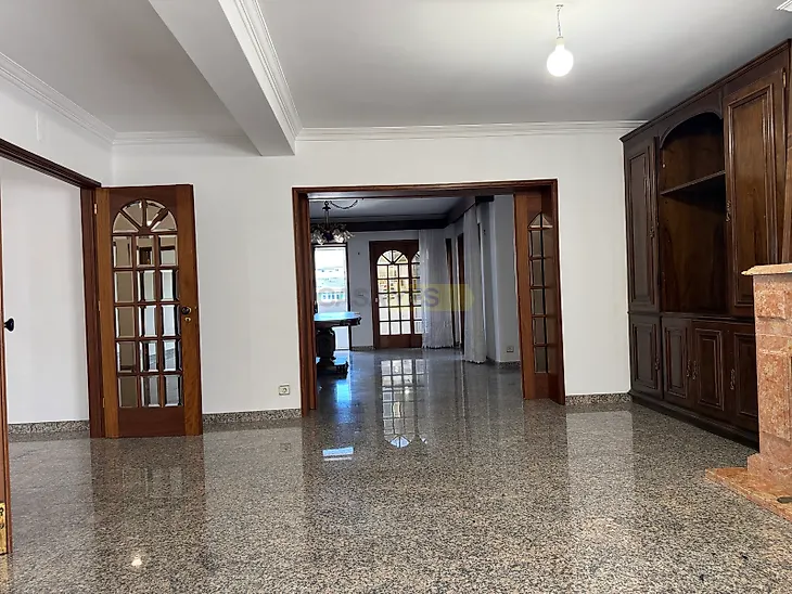 main-listing-picture-0
