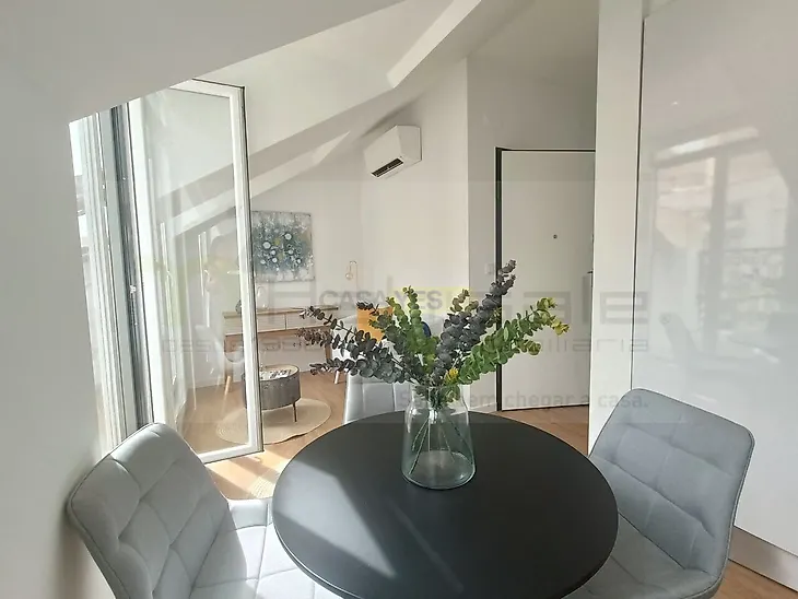 main-listing-picture-0