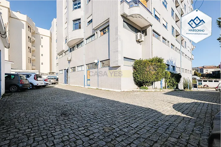main-listing-picture-0
