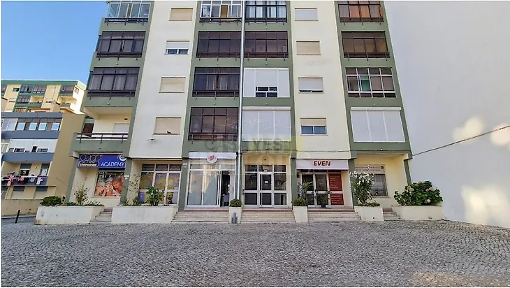 main-listing-picture-0