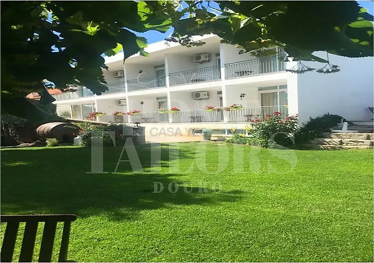 main-listing-picture-0