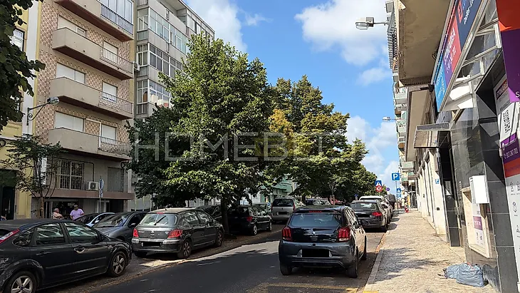 main-listing-picture-0