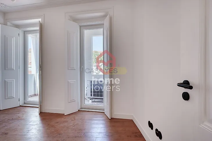 main-listing-picture-0