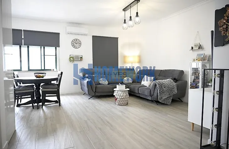 main-listing-picture-0