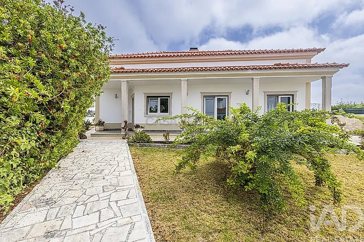 main-listing-picture-0