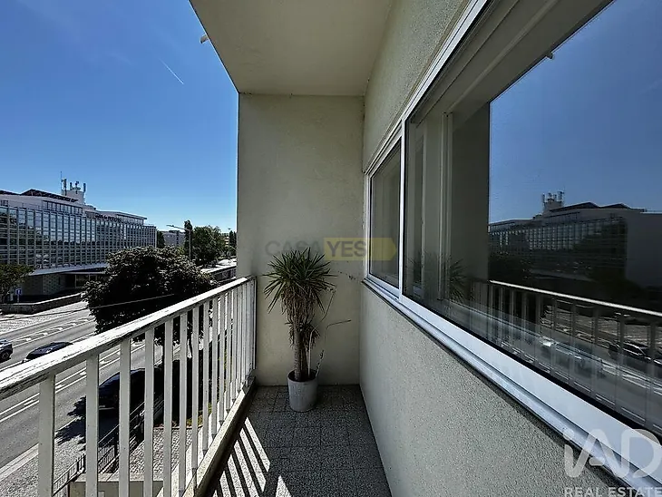 main-listing-picture-0
