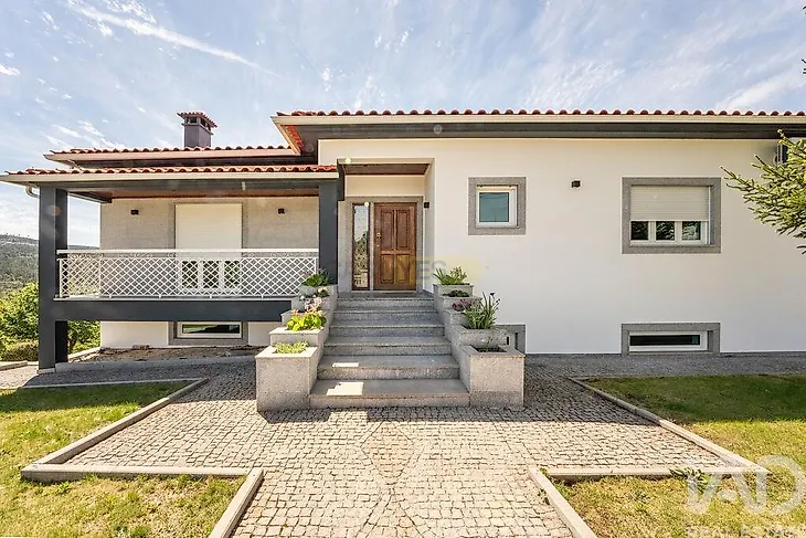 main-listing-picture-0