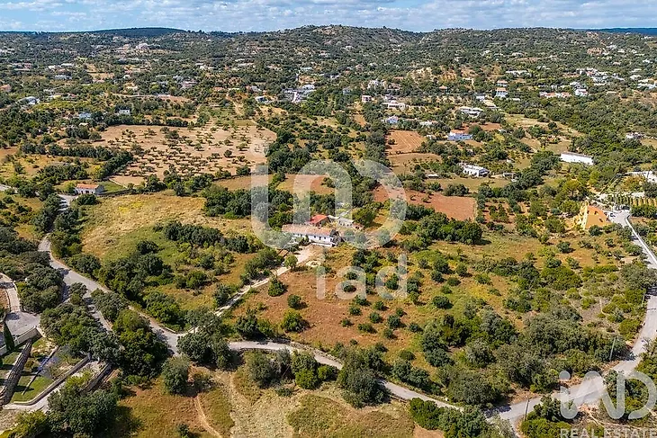 main-listing-picture-0