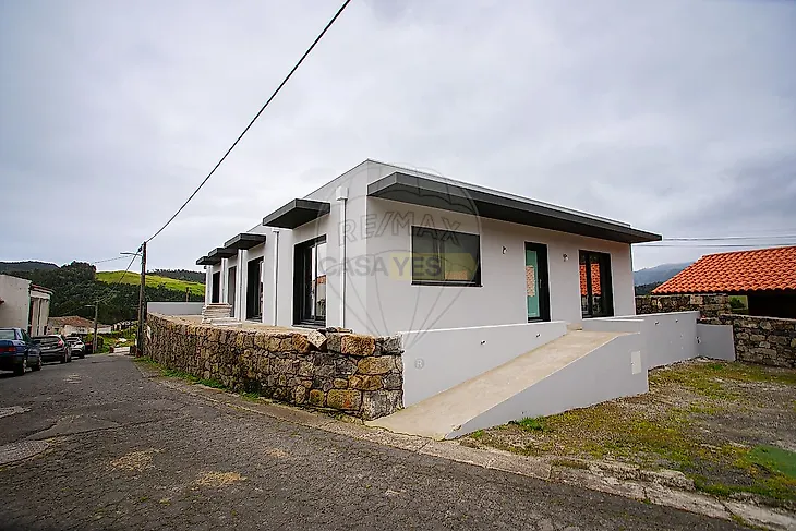 main-listing-picture-0