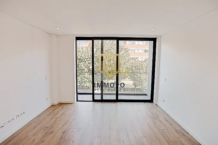 main-listing-picture-0
