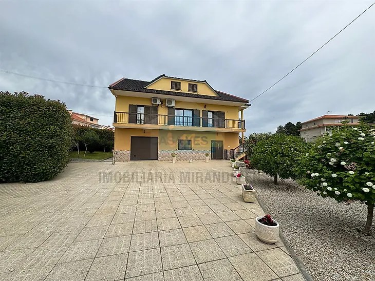 main-listing-picture-0
