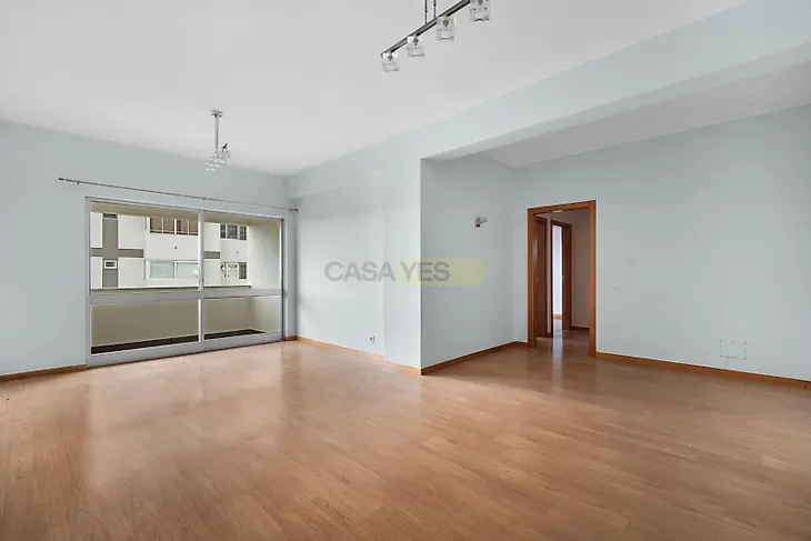 main-listing-picture-0
