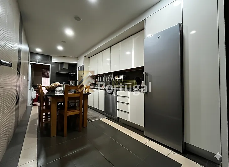 main-listing-picture-0