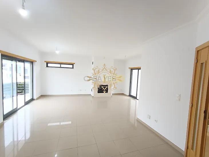 main-listing-picture-0