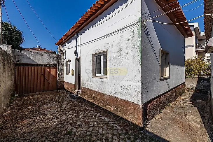 main-listing-picture-0