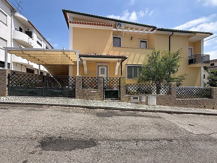 main-listing-picture-0