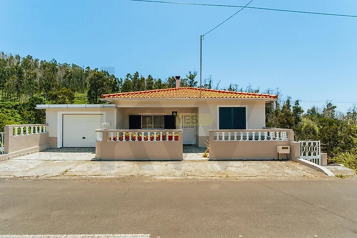 main-listing-picture-0