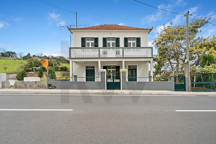 main-listing-picture-0