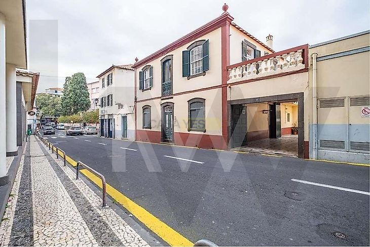 main-listing-picture-0