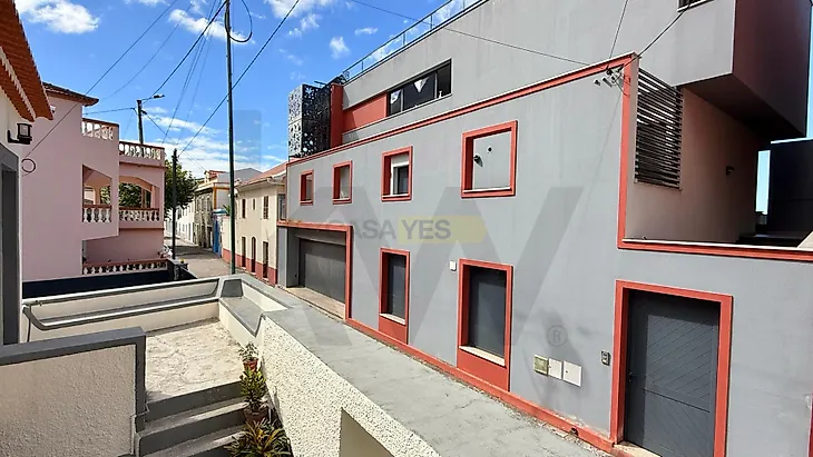 main-listing-picture-0