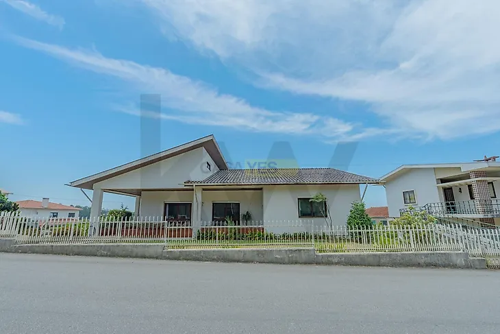 main-listing-picture-0
