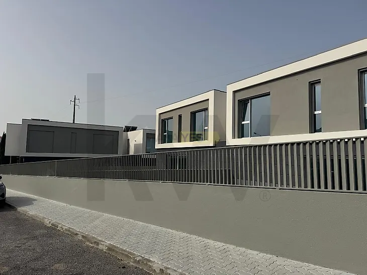 main-listing-picture-0