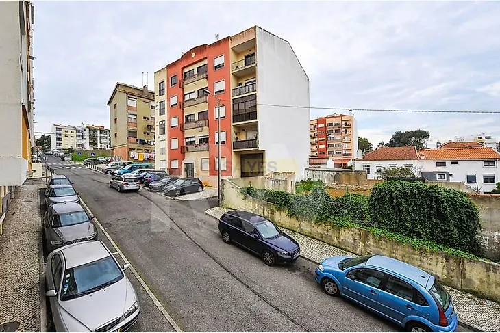 main-listing-picture-0