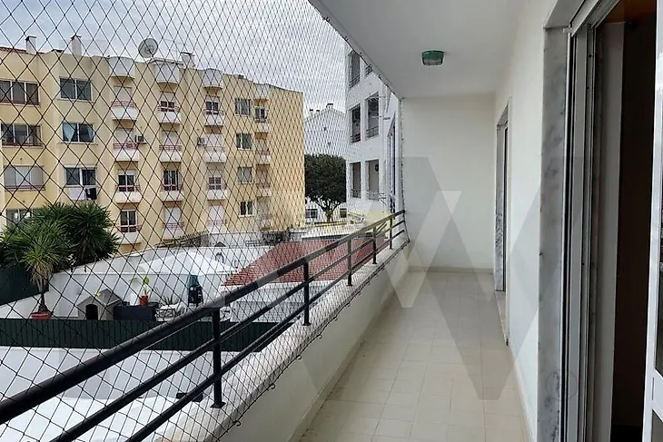 main-listing-picture-0
