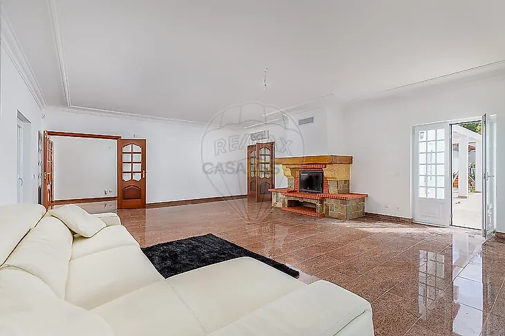 main-listing-picture-0
