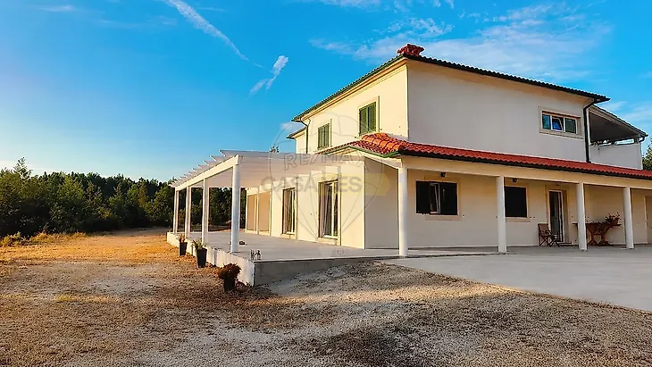 main-listing-picture-0