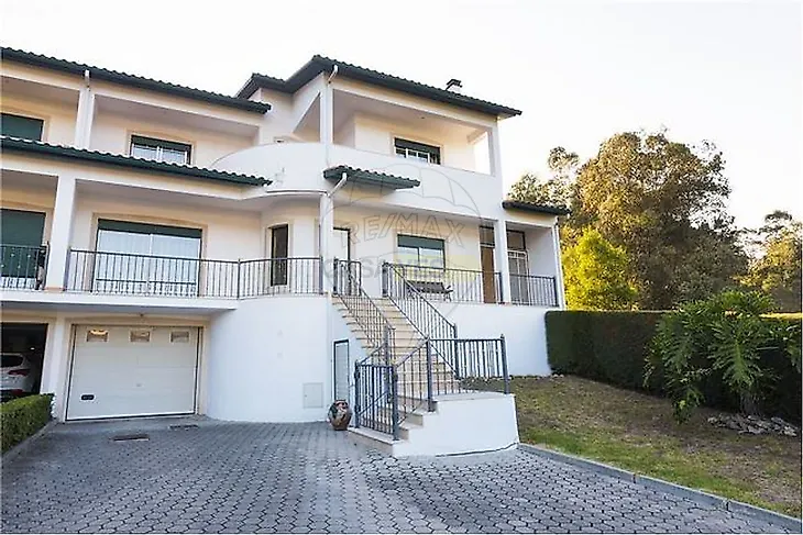 main-listing-picture-0