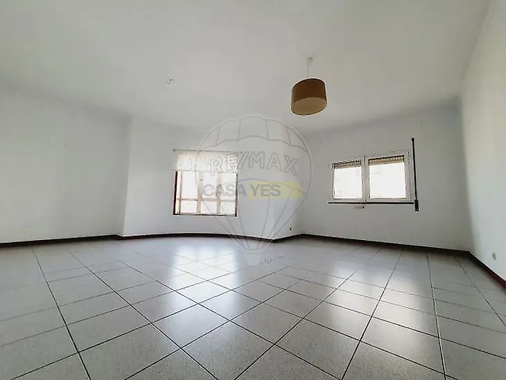 main-listing-picture-0