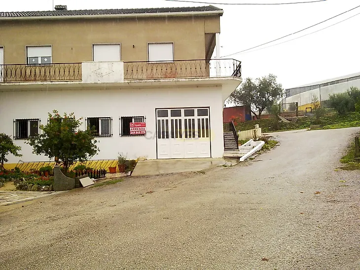 main-listing-picture-0