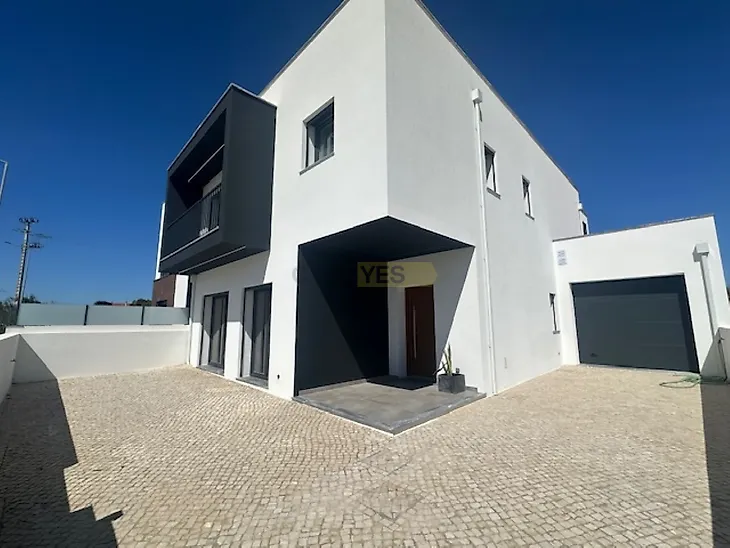 main-listing-picture-0